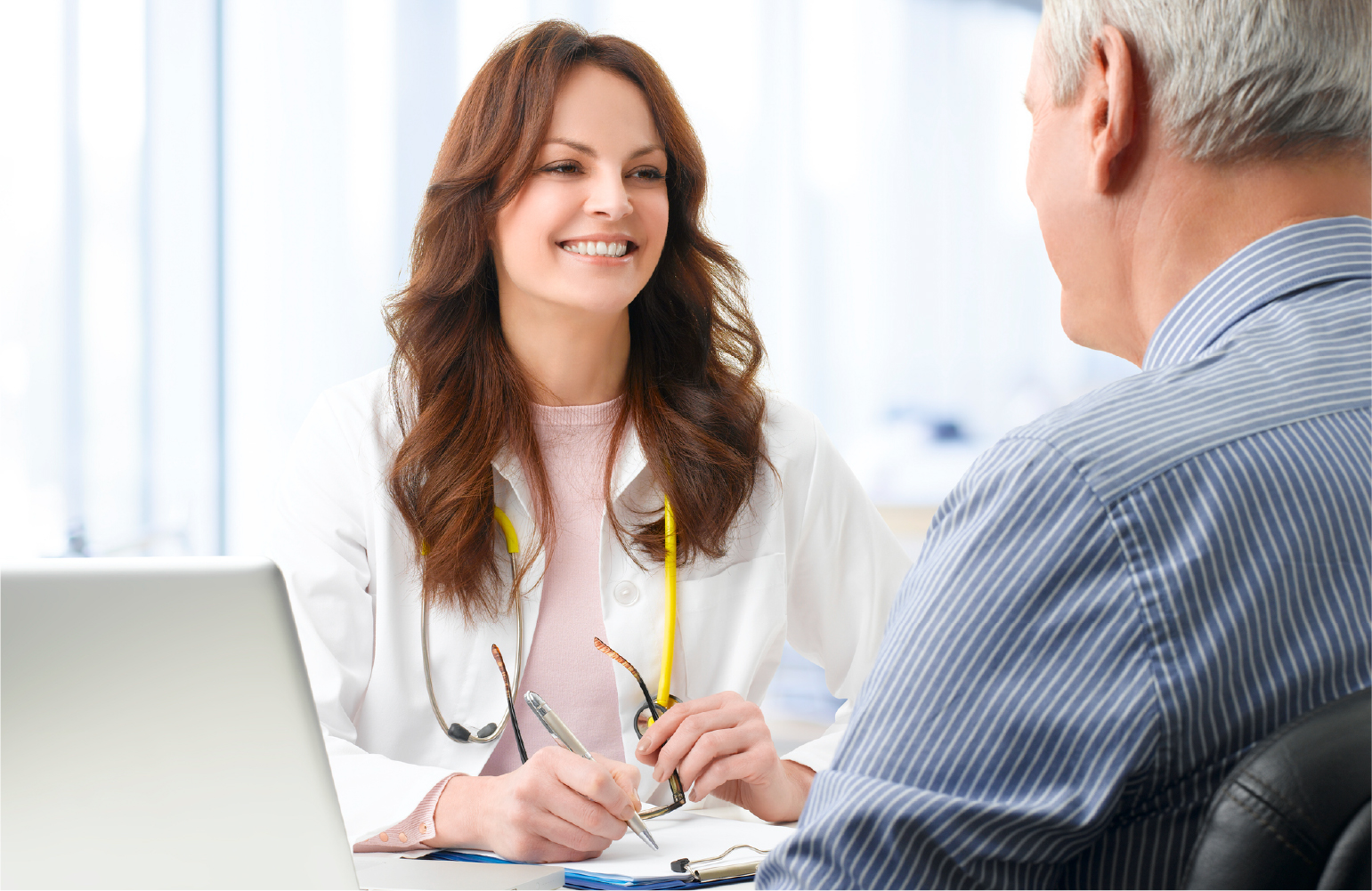 patient talking to his doctor